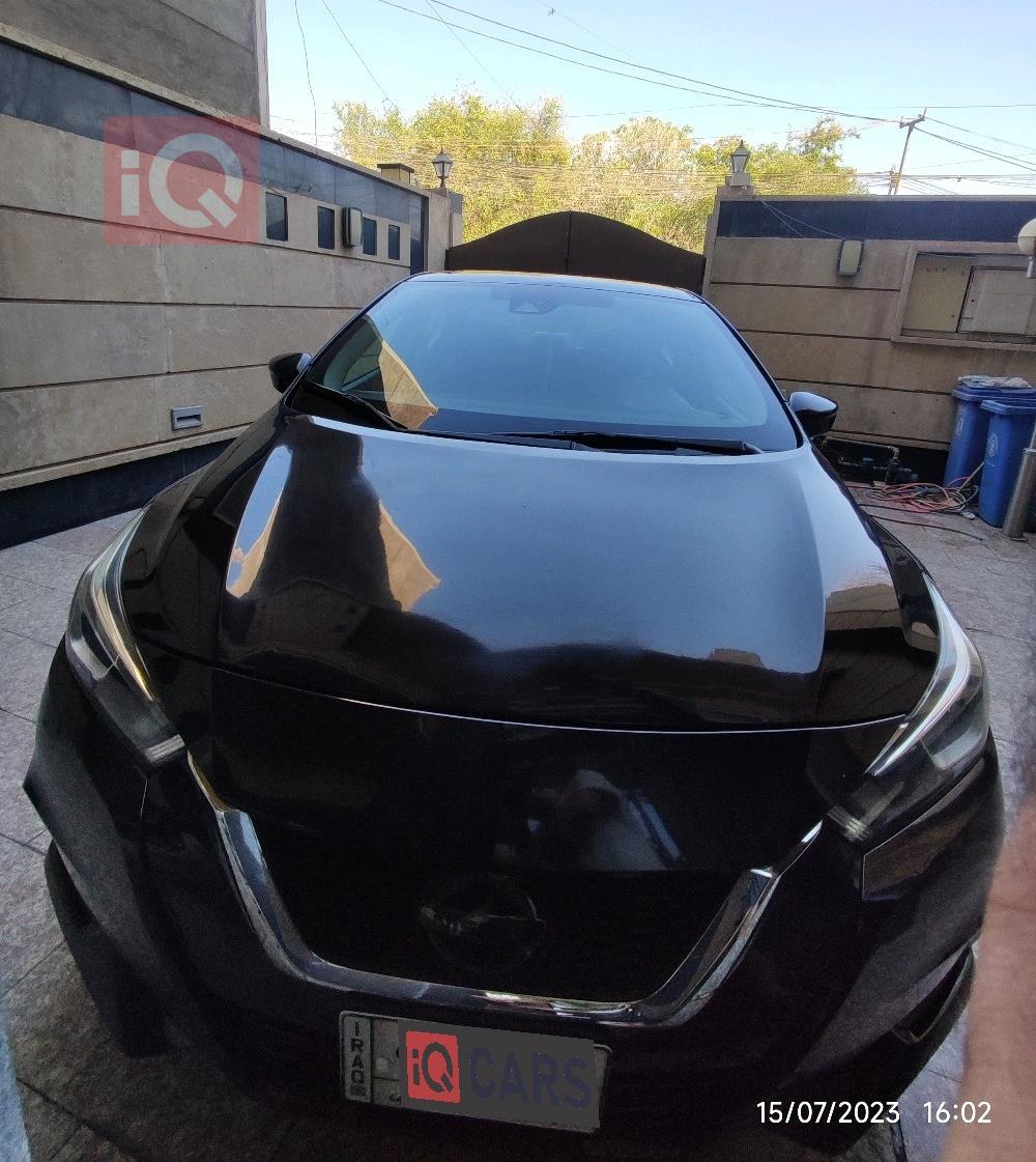 نيسان فيرسا